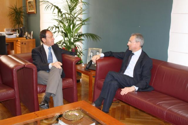 Ayuntamiento y CHS ratifican su voluntad de colaborar para la mejora de la gestión del agua - 1, Foto 1