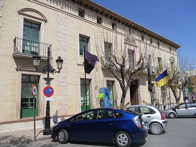 Se establecen los servicios mínimos públicos en las distintas áreas del ayuntamiento de Totana, en previsión de la huelga general del jueves 29-M, Foto 1