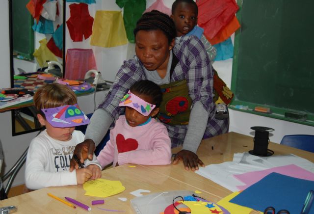 Los niños torreños se lo pasan pipa haciendo sus propios sombreros - 3, Foto 3