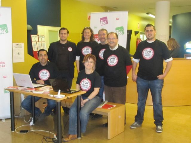 Cargos públicos de IU-Verdes permanecen encerrados en apoyo a la huelga general - 2, Foto 2
