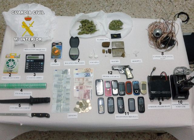 La Guardia Civil desmantela un punto de distribución de droga en Playa Paraíso - 1, Foto 1
