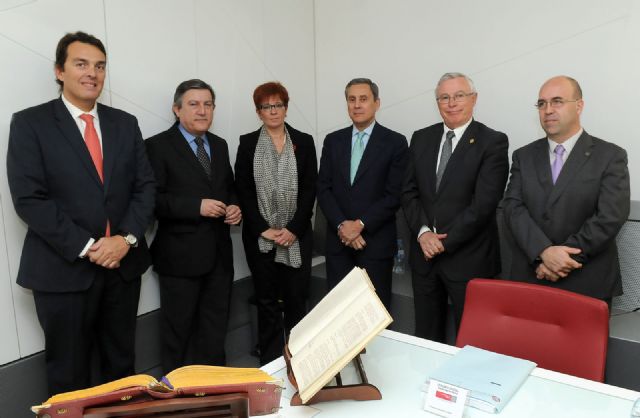 García Retegui y Patricio Ballester toman posesión como vocales del Consejo Social de la Universidad de Murcia - 1, Foto 1