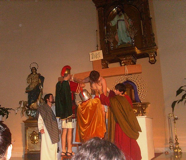 AJVA representa la Pasión de Cristo esta Semana Santa con un texto teatral que llevan ensayando 6 meses una treintena de jóvenes - 2, Foto 2