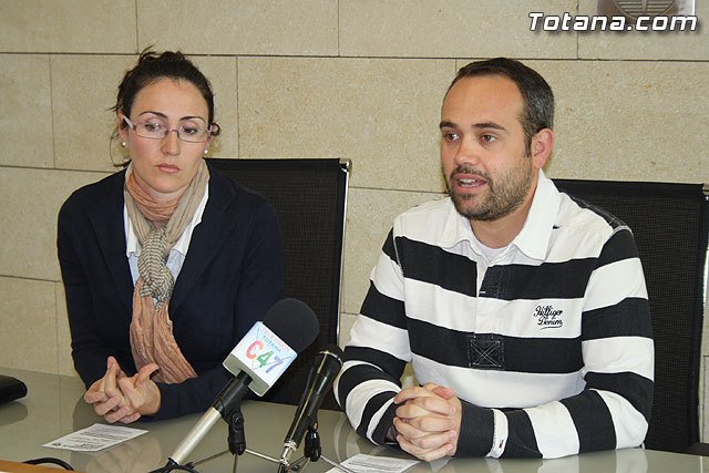 La concejalía de Deportes y el Club Kuore organizan las I jornadas de minitenis-bilingüe, Foto 1