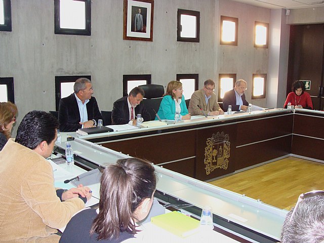 El Pleno aprueba el Plan de Ajuste que permitirá financiar la deuda con un millar de proveedores - 1, Foto 1