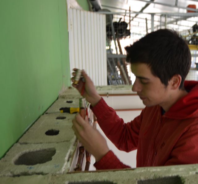 Los alumnos del programa de Cualificación Profesional de la ADLE empiezan las prácticas - 1, Foto 1