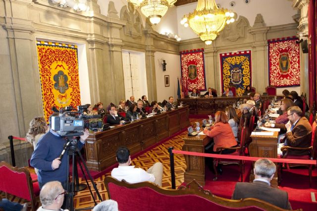 El Plan de Ajuste del Ayuntamiento sale adelante en el pleno - 3, Foto 3