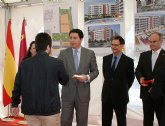 Antonio Sevilla entrega las llaves de 22 viviendas de protección oficial en Los Dolores pertenecientes al Plan de Vivienda