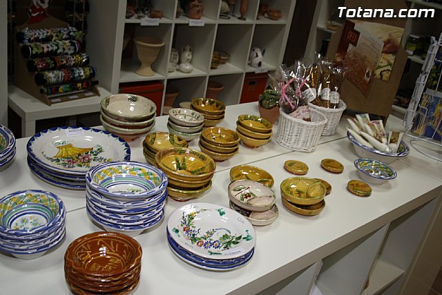 Se inaugura la nueva tienda de productos turísticos y souvenirs de Totana que CEDETO ha puesto en marcha - 23