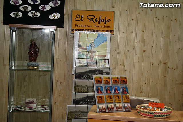 Se inaugura la nueva tienda de productos turísticos y souvenirs de Totana que CEDETO ha puesto en marcha - 26