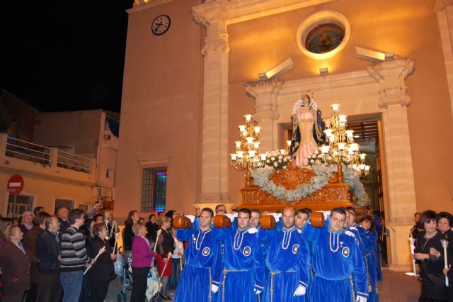 El blanco y el azul llena las calles torreñas en el Viernes de Dolores - 1, Foto 1