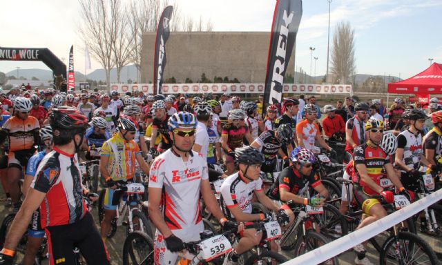 Más de 400 deportistas de toda España participaron en la prueba nacional de resistencia TREK12 WILD WOLF en Puerto Lumbreras - 1, Foto 1