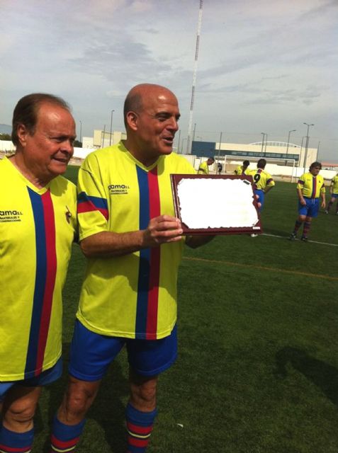 El torreño Francisco Verdú, exjugador del F.C. Barcelona, homenajeado en su municipio - 1, Foto 1