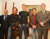 José Ballesta recibe a los tres estudiantes murcianos ganadores de las olimpiadas nacionales de Matemáticas y Biología