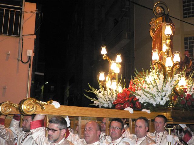 La procesión de Nuestro Padre Jesús Nazareno atrae a númeroso público a las calles de Puerto de Mazarrón - 3, Foto 3