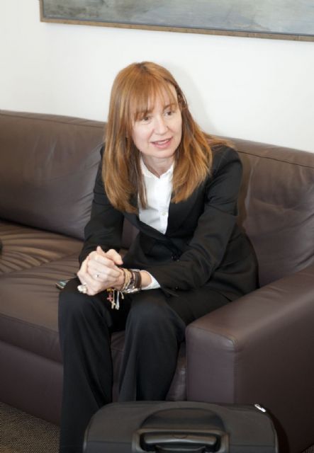 La alcaldesa recibe a la nueva directora ejecutiva de GDF Suez Energía - 2, Foto 2