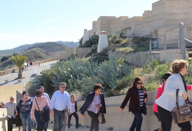 Más de 2.000 personas visitan en Semana Santa la ruta turística que forman las casas cueva tematizadas en el entorno del Castillo de Puerto Lumbreras - 2, Foto 2