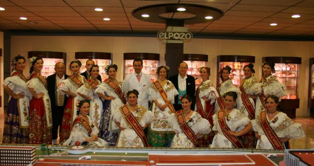 ELPOZO ALIMENTACIN recibe a la Reina de la Huerta y a su corte de damas de honor, Foto 2