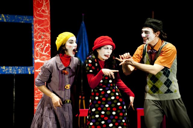 Las normas de seguridad vial, de la mano de cuatro payasos - 2, Foto 2