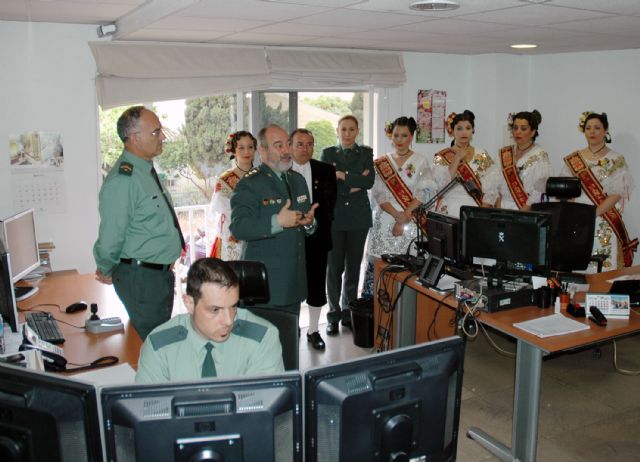 La Reina de la Huerta 2012 y sus damas de honor visitan las instalaciones de la Guardia Civil de Murcia - 4