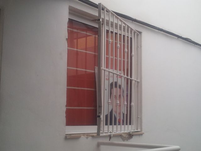 Importante robo de documentación en la sede del PSOE de Archena - 2, Foto 2