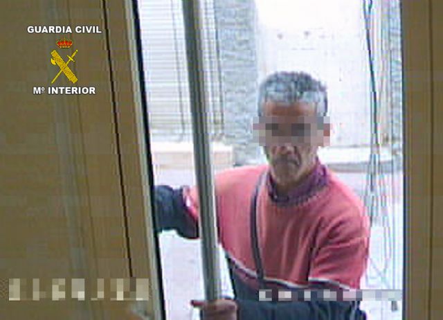 La Guardia Civil detiene en pocas horas presunto atracador de una entidad bancaria de Albudeite - 1, Foto 1