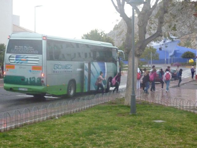 Los recortes del PP en materia educativa dejarán sin transporte escolar a gran parte del alumnado aguileño - 1, Foto 1