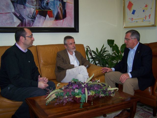 El alcalde de Águilas y el director general de Bienes Culturales mantienen un encuentro de trabajo en el municipio - 1, Foto 1