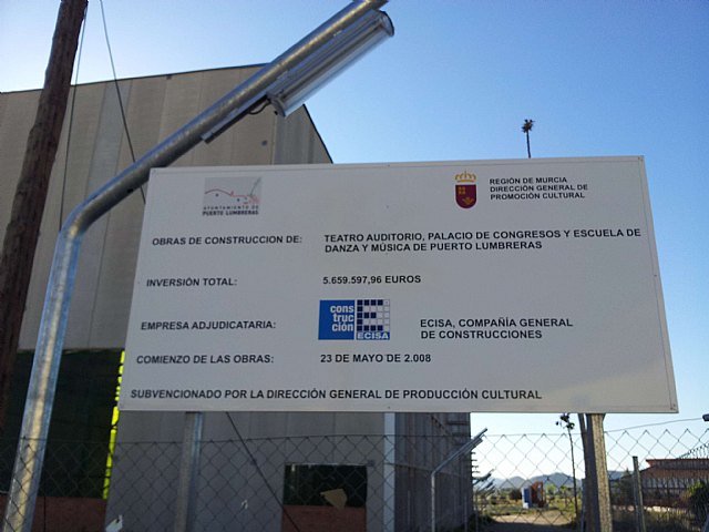 UPyD en Puerto Lumbreras denuncia la paralización de las obras del auditorio de la ciudad así como el estado de abandono en que se encuentra - 1, Foto 1