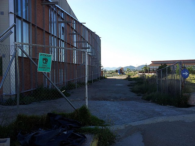 UPyD en Puerto Lumbreras denuncia la paralización de las obras del auditorio de la ciudad así como el estado de abandono en que se encuentra - 3, Foto 3