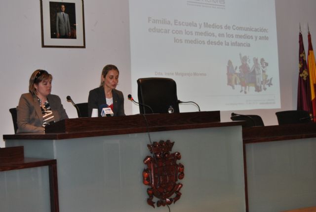 Irene Melgarejo defiende la enseñanza de las TIC desde la infancia en escuela y familia - 1, Foto 1