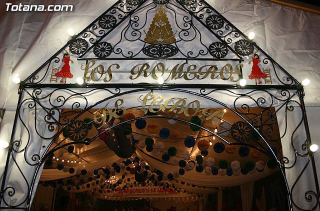 The Association of the Romeros Lebor participate in various activities of the April Fair, Foto 1