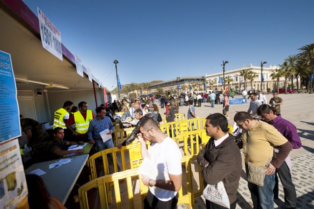 Primeras colas para recoger los dorsales de la III Ruta de las Fortalezas - 2, Foto 2