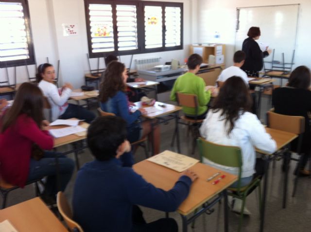 Casi 200 alumnos de colegios de la comarca del Guadalentín participan en la XXIII Olimpiada Matemática que acoge el CEIP Tierno Galván, Foto 2