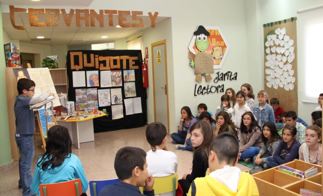 Exposición sobre Cervantes y lectura de El Quijote para celebrar el Día Internacional del Libro - 1, Foto 1
