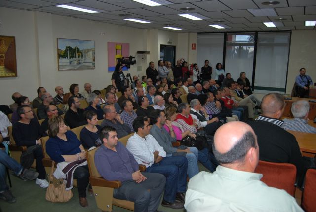El Ayuntamiento de Alhama presenta un nuevo mapa topográfico y senderista de Sierra Espuña, Foto 1