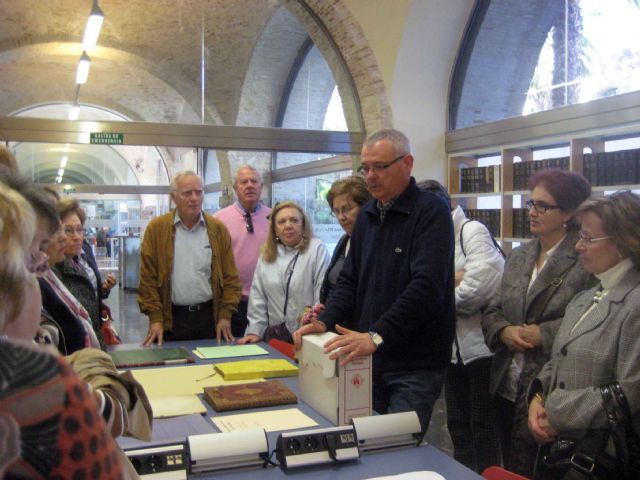 Ejercicios de memoria, patchwork e informática, las nuevas actividades para los mayores - 2, Foto 2