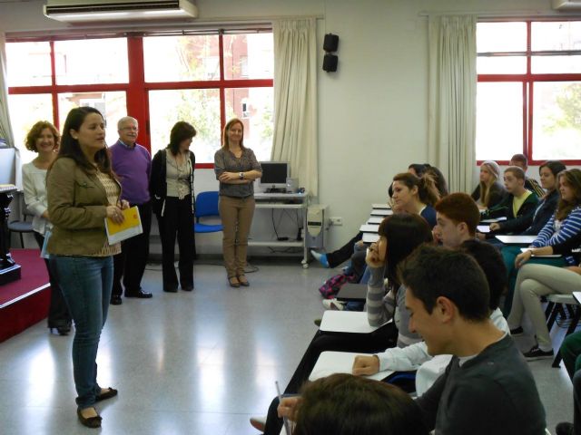Cerca de mil alumnos compiten hoy en la segunda fase del concurso de Educación Vial y Prevención de Accidentes - 1, Foto 1