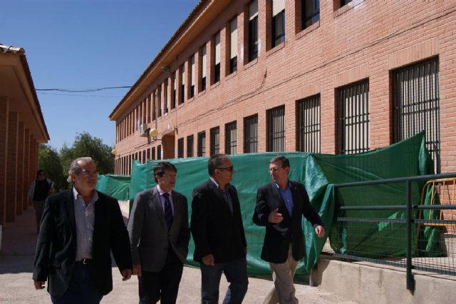 El Ayuntamiento de Lorca invierte 203.000 € en mejorar el colegio San Cristóbal tras los seísmos - 1, Foto 1