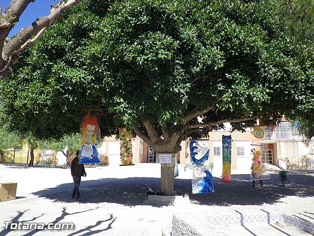 Autoridades municipales conocen las actividades de la semana cultural del IES 