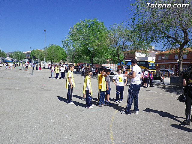Ms de 600 alumnos de todos los centros de enseñanza de la localidad participan en la jornada de Juegos Populares y Deportes Alternativos - 4