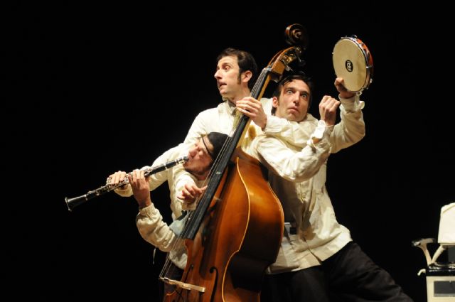 La Fundación CajaMurcia presenta el espectáculo 'La Nueva Barbería Carloni',  en el Teatro Circo - 2, Foto 2