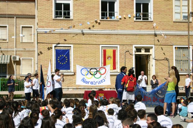 La antorcha olímpica pasa por Adoratrices - 2, Foto 2