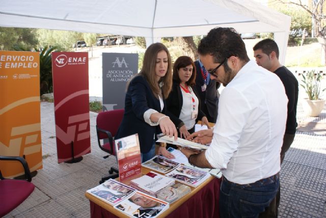 El Foro de Empleo ha promovido cerca de 110.000 contactos de estudiantes con empresas - 2, Foto 2
