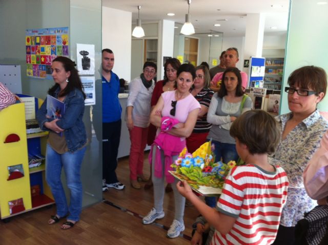 Éxito en las dos sesiones de Cuentacuentos organizadas en las bibliotecas públicas de Totana con motivo de las actividades del Día del Libro, Foto 5
