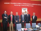 El Archivo General de la Región de Murcia acoge una exposición homenaje a Antonio Pérez Crespo con carteles sobre la Transición