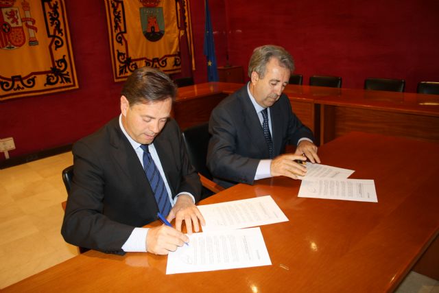 Firmado el acta de entrega de las obras ejecutadas para la conducción de aguas de lluvia en la pedanía de La Copa - 1, Foto 1