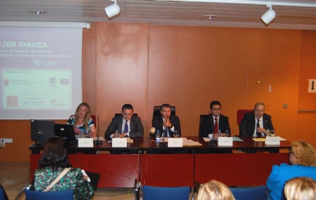 Radio ECCA Fundación logra en poco más de tres años 139 contratos para mujeres maltratadas con el programa Mujer Avanza - 4, Foto 4