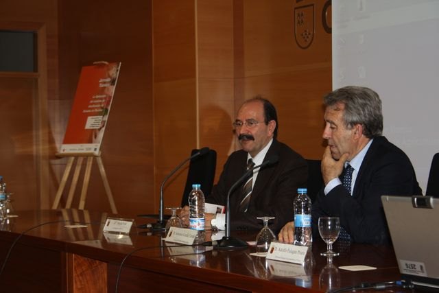 Agricultura analiza la nueva normativa nacional de clasificación de canales de porcino que mejorará la transparencia y coordinación del sector cárnico - 1, Foto 1