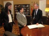El presidente de la CHS realiza la primera visita oficial de la historia a la sede de la Diputación de Alicante
